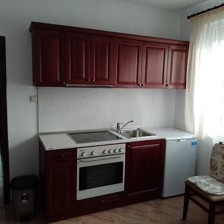 цвят бяло Apartamento Sofía