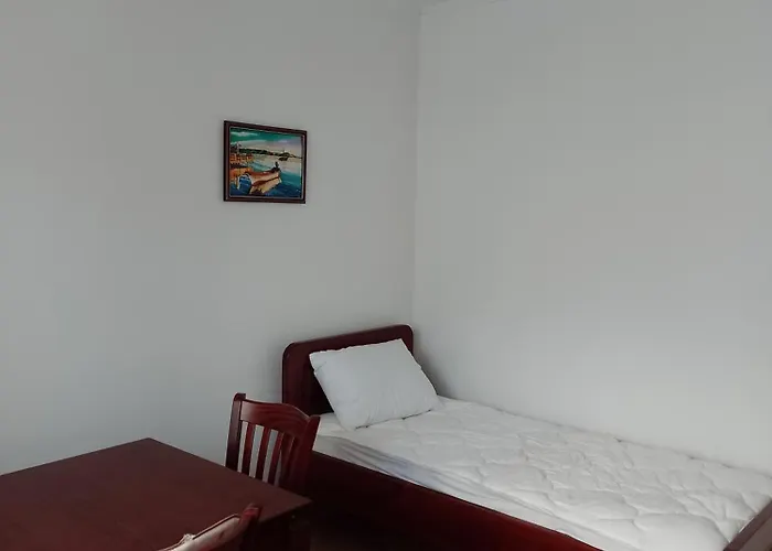 цвят бяло Апартаменты *